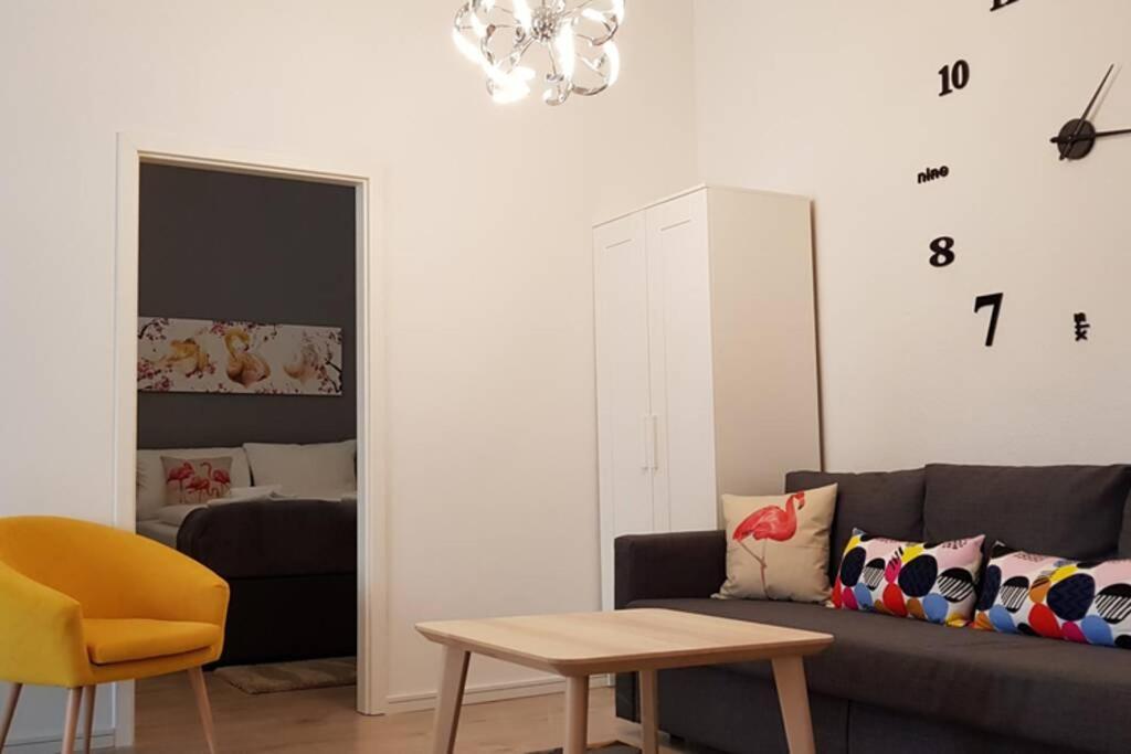 City Apartment Near Shooping Center, 6 Guests Berlin Eksteriør bilde