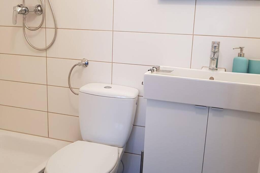 City Apartment Near Shooping Center, 6 Guests Berlin Eksteriør bilde
