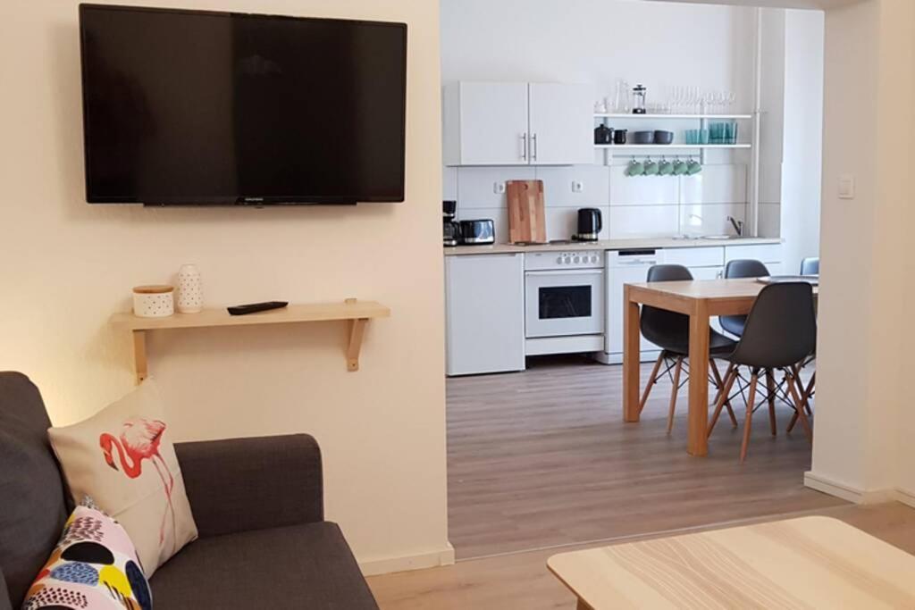 City Apartment Near Shooping Center, 6 Guests Berlin Eksteriør bilde